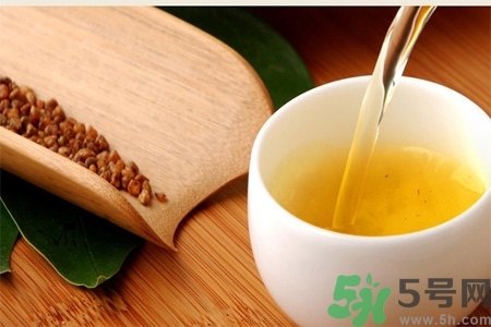 茶垢對身體有害嗎？茶垢到底是養(yǎng)生還是危害健康？