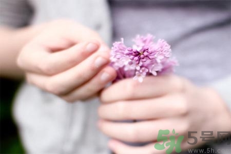 擦護(hù)手霜能預(yù)防凍瘡嗎？手長凍瘡擦什么護(hù)手霜比較好？