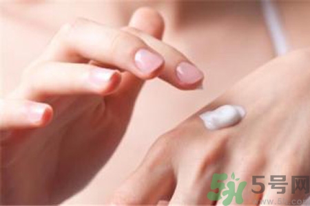 手上凍瘡癢怎么辦？腳生凍瘡很癢怎么辦？