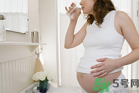 孕婦嘴巴苦是怎么回事？孕婦嘴巴苦是怎么辦？