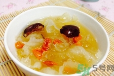 冬天喝什么湯能下火？冬天上火喝什么茶降火？
