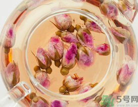 桂花茶和玫瑰花能一塊泡水喝嗎？桂花和玫瑰花一起喝有什么功效？