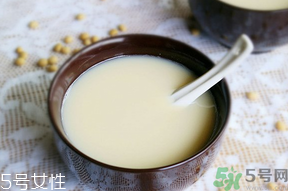 早上喝豆?jié){有什么好處？早上喝豆?jié){會胖嗎？