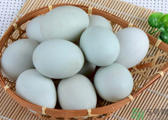 鴨蛋不能和什么一起吃？鴨蛋不能與什么食物同食？