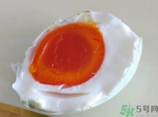 煮熟的咸鴨蛋能冷凍嗎？煮熟的咸鴨蛋放在冰箱能放多久？