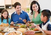 和乙肝病人吃飯會(huì)傳染嗎？和乙肝病人吃飯需要注意什么？