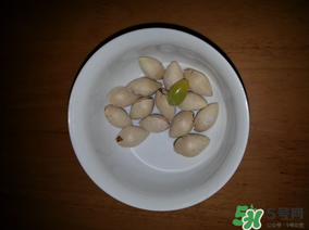 白果可以放微波爐嗎？白果放微波爐轉(zhuǎn)幾分鐘？