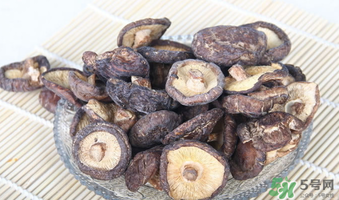 干香菇發(fā)霉了還能吃嗎？干香菇發(fā)霉怎么處理？