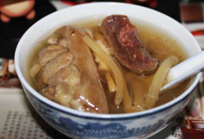 鴨肉燉什么好吃？燉鴨肉放什么好吃？ 