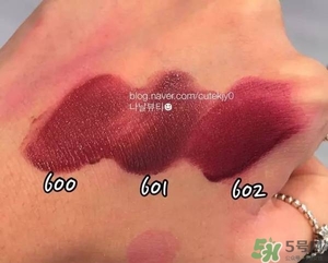 阿瑪尼小胖丁唇釉哪個色最火？阿瑪尼小胖丁唇釉保留了紅管的哪個色？