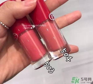 阿瑪尼小胖丁唇釉哪個色最火？阿瑪尼小胖丁唇釉保留了紅管的哪個色？
