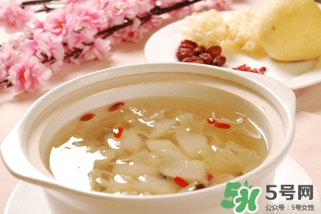 喝銀耳紅棗湯會發(fā)胖嗎？晚上吃銀耳紅棗湯長會胖嗎？