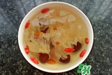 喝銀耳紅棗湯對(duì)身體好嗎？長(zhǎng)期吃銀耳紅棗湯有什么好處？