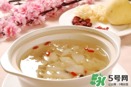 喝銀耳紅棗湯對(duì)身體好嗎？長(zhǎng)期吃銀耳紅棗湯有什么好處？