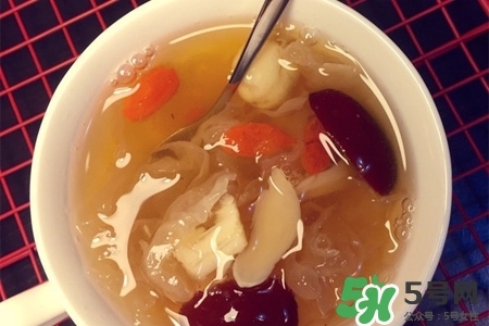 喝銀耳紅棗湯對(duì)身體好嗎？長(zhǎng)期吃銀耳紅棗湯有什么好處？
