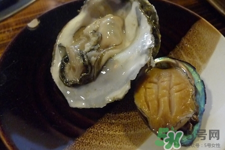 生蠔和鮑魚哪個(gè)更好吃？鮑魚和生蠔的區(qū)別