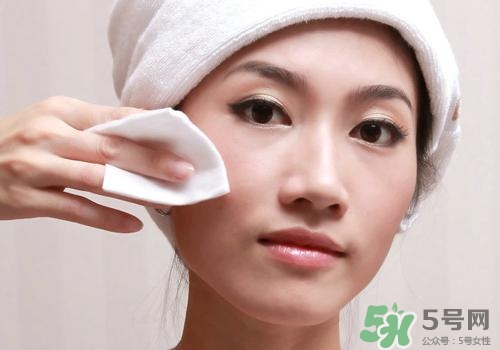 潤(rùn)膚露可以卸妝嗎？潤(rùn)膚露怎么卸妝？