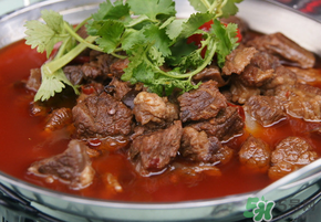 燉牛肉放什么容易爛？牛肉怎么燉好吃又爛？
