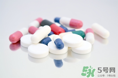 安眠藥和酒一起吃會死嗎？安眠藥和酒一起吃會中毒嗎？