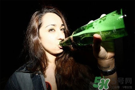 喝白酒后多久可以開車？喝多少酒不算酒駕？