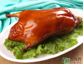 ?烤鴨和柿子能一起吃嗎？吃完烤鴨能吃柿子嗎？