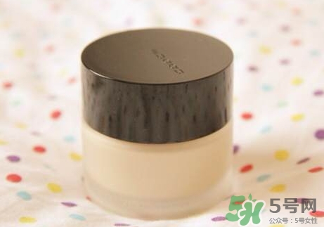 suqqu和cpb哪個(gè)好？suqqu和cpb粉霜哪個(gè)好？