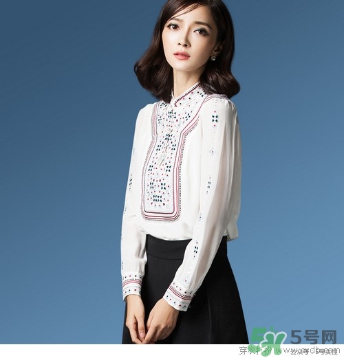 磚紅色口紅配什么妝容？磚紅色口紅適合什么妝？