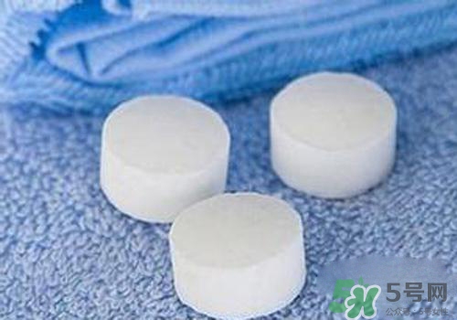樟腦丸對跳蚤有用嗎？樟腦丸可以除跳蚤嗎？