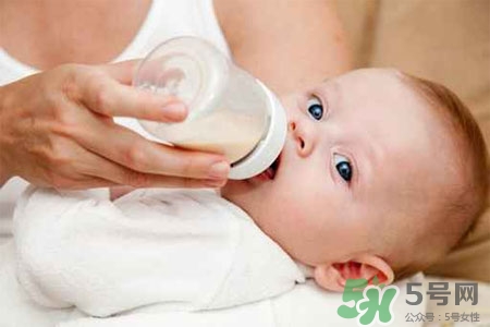 母乳奶水清淡正常嗎？奶水清淡不代表沒營(yíng)養(yǎng)