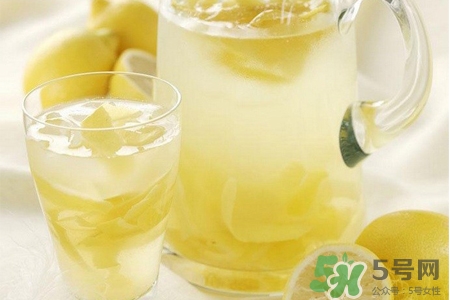 檸檬水可以用熱水泡嗎？檸檬水用涼水泡還是熱水泡？