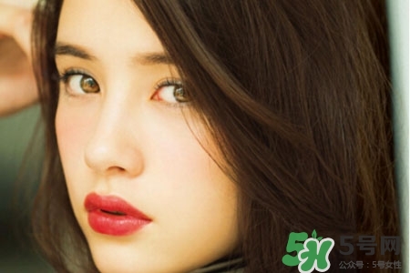 冬天適合什么顏色的口紅？冬天涂什么顏色口紅好看？