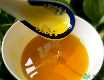 菜籽油好還是花生油好？菜籽油和花生油哪個好？