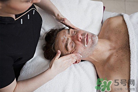 男士冬天用什么護(hù)膚品好？冬季必備絕對(duì)好用的男士護(hù)膚品