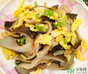 平菇能和雞蛋一起吃嗎？平菇和雞蛋能一起吃嗎？
