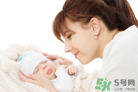 產婦可以用暖寶寶嗎？產婦能用暖宮貼嗎？