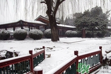 下雪天開車容易打滑嗎？下雪天開車怎么防滑？