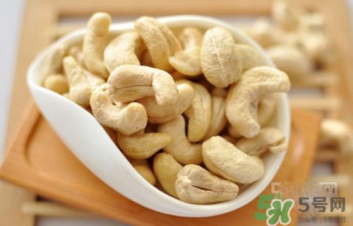 腰果是生吃好還是熟吃好？腰果生吃熟吃哪個(gè)更好吃更營(yíng)養(yǎng)？