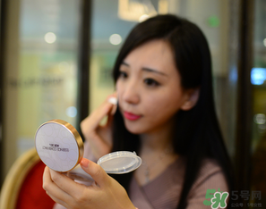 愛敬和luna哪個(gè)好？age20s和luna的區(qū)別