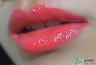 ysl和香奈兒口紅哪個好？ysl52和香奈兒43對比