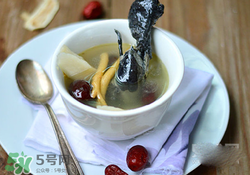 經(jīng)期可以喝烏雞湯嗎？經(jīng)期喝烏雞湯有什么好處？