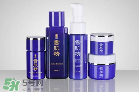 雪肌精和倩碧哪個(gè)好？雪肌精化妝水可以搭配倩碧黃油嗎？