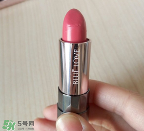 藍(lán)色之戀口紅有毒嗎？藍(lán)色之戀口紅安全嗎？