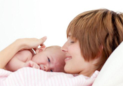 喂母乳為什么會胸部下垂？正確哺乳不會導(dǎo)致胸部下垂