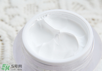 素顏霜會(huì)堵塞毛孔嗎？素顏霜會(huì)不會(huì)堵塞毛孔？