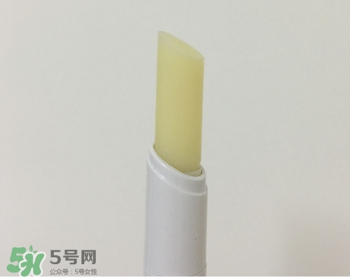 依泉和dhc唇膏哪個(gè)好？依泉唇膏和dhc唇膏哪個(gè)好？