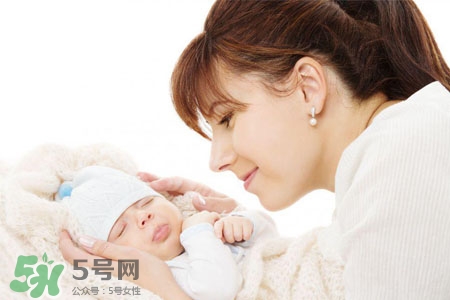 寶寶發(fā)燒怎么物理降溫？6種物理降溫方法最有效