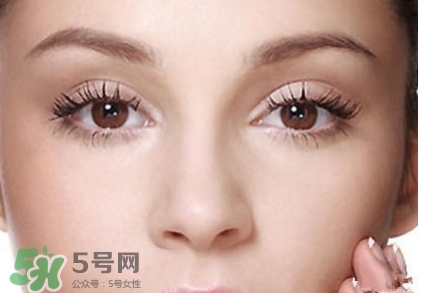 切眉后眼睛腫怎么辦？切眉后眼睛變形怎么回事怎么辦？