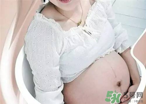 孕婦肚子上的黑線(xiàn)能看出生男生女嗎?