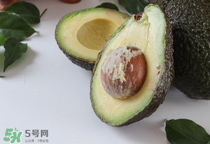 切開的牛油果怎么保存？牛油果切開后能放多長(zhǎng)時(shí)間？