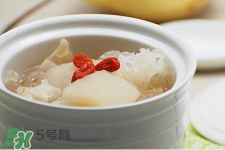 冬天濕氣重喝什么湯？適宜冬季的5款祛濕湯